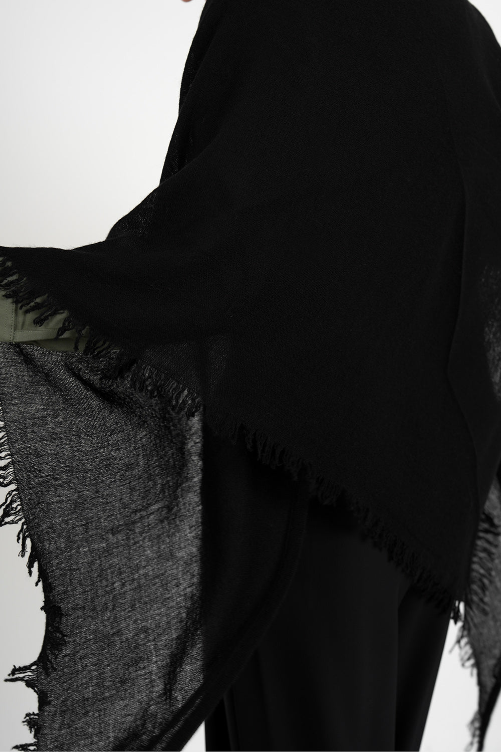 Quintin Wool Stola - black