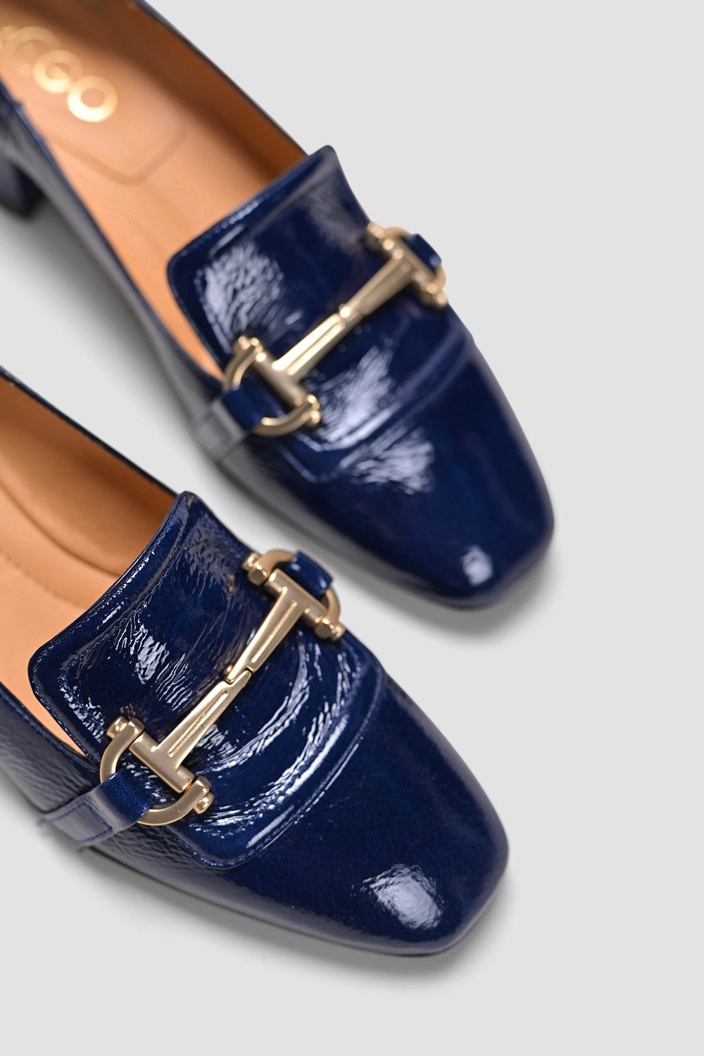 Elona Ve Shoe - night