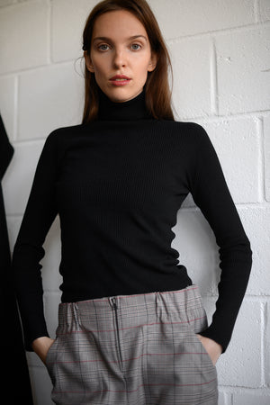 Klara Pull - black