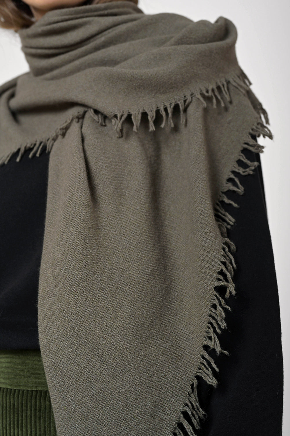Quelara Wool Stola - oliva - PREGO - made with love